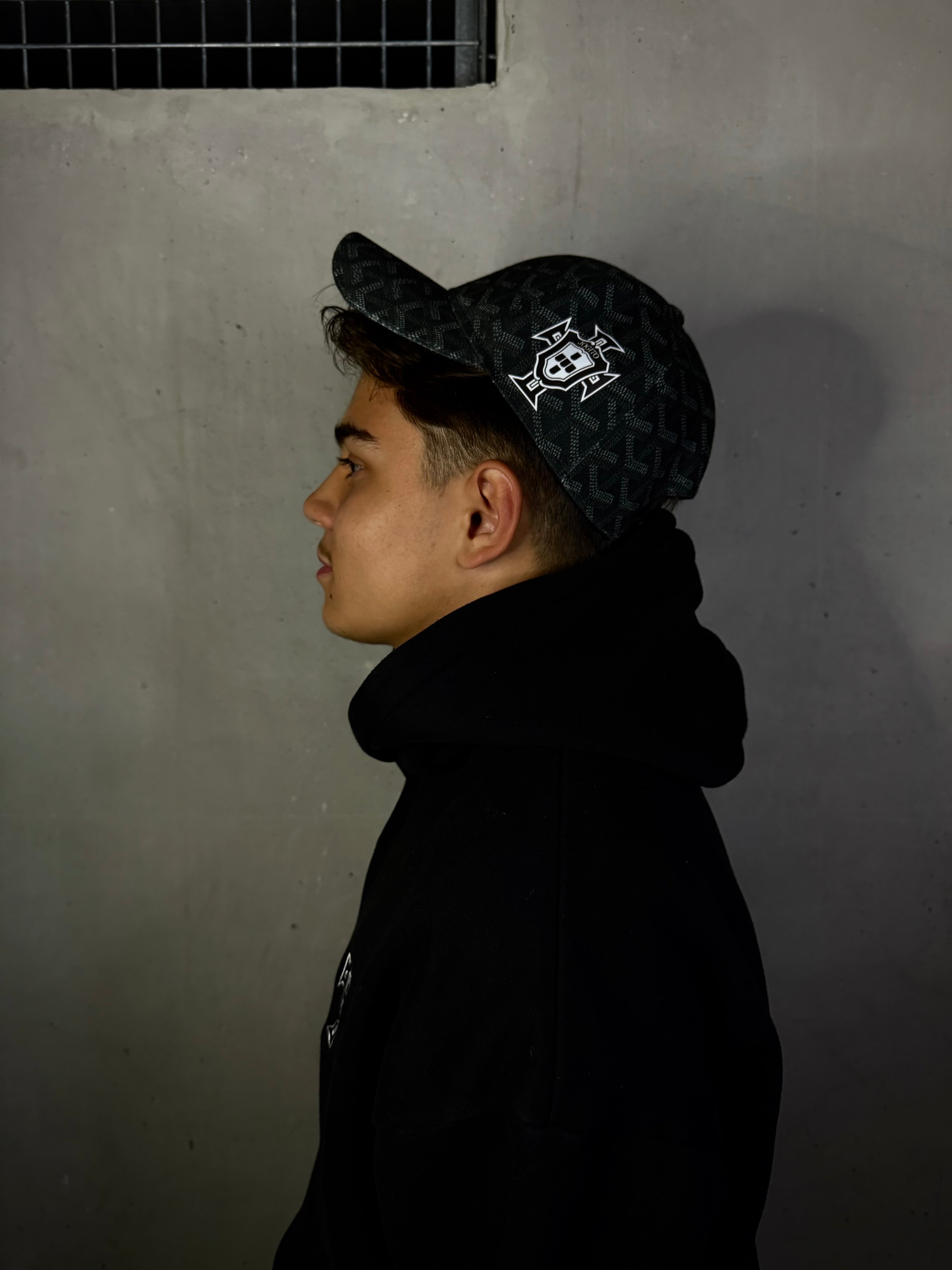 (4 Week Preorder) White/Black Portugal Cap